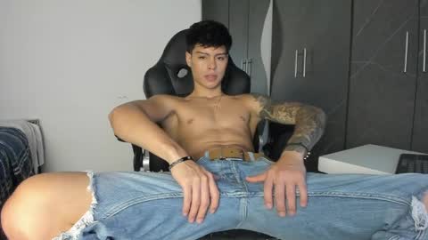 Jeanpii01 online show from April 29, 9:19 pm