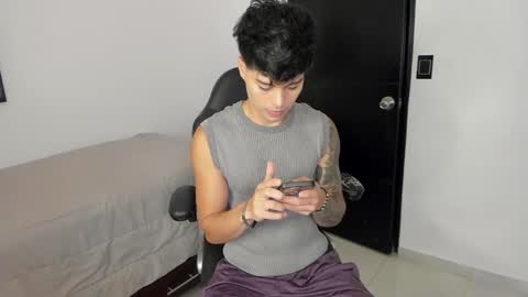 Jeanpii01 online show from February 20, 12:10 am