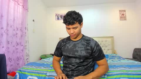 Jeens Rodick online show from February 2, 7:35 pm