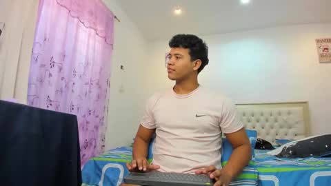 Jeens Rodick online show from January 29, 7:43 pm