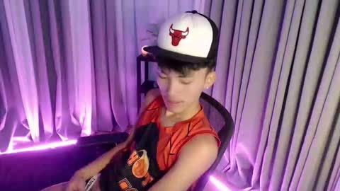 jemart_urnaughtboy online show from April 29, 3:50 pm