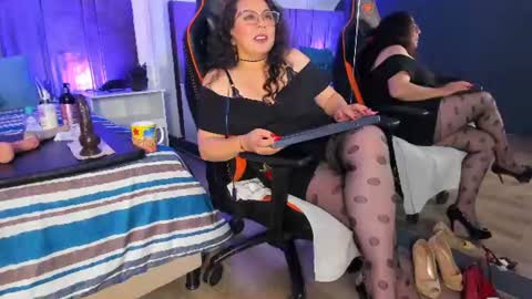 jenifer_cruz online show from July 18, 5:42 am