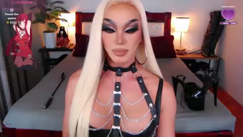 Queen Jenifer online show from July 10, 2:49 am