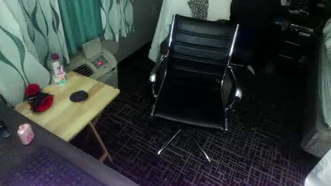 Jenna Cross online show from January 28, 5:54 am