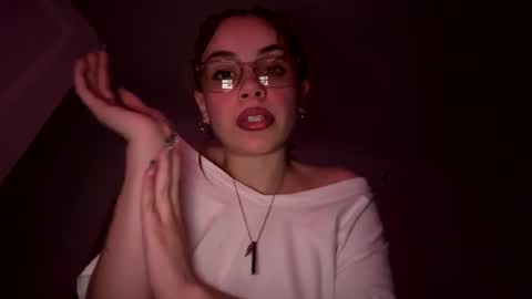 jennalove1211 online show from December 24, 4:44 am