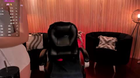 Jenna Olson  online show from March 12, 10:52 am