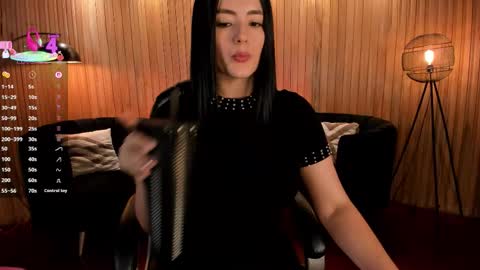 Jenna Olson  online show from November 19, 7:01 pm