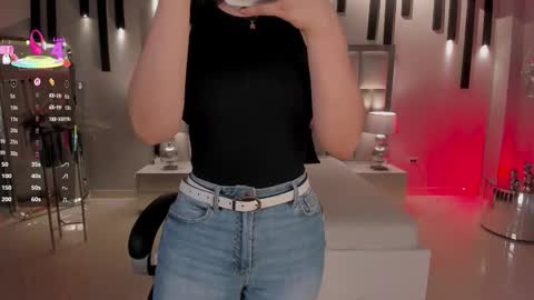 Jenna Olson  online show from January 10, 7:30 pm