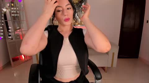 Jenna Olson  online show from July 25, 9:29 am