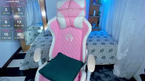 follow me in me  IG jenndy971 online show from April 25, 3:08 am