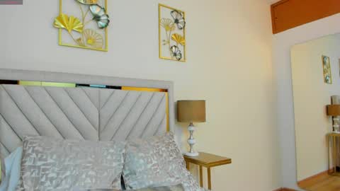 jenner_madison online show from April 29, 11:48 am