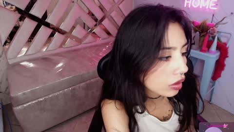 the girl of my dreams online show from January 23, 11:47 pm