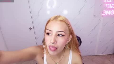 the girl of my dreams online show from February 7, 8:10 pm