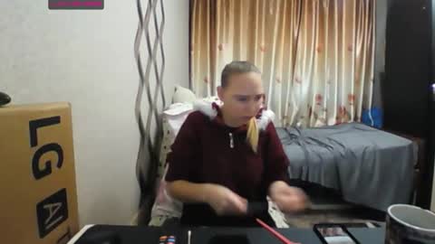 JenniDeep online show from December 3, 12:31 am