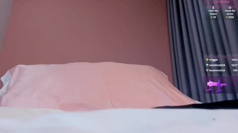 Snapshot of jennie_cutie chatting on February 18, 12:59 am jennie_cutie online show from February 18, 12:59 am
