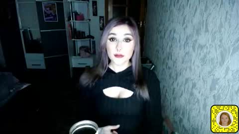 jenniedeparis online show from November 23, 3:21 pm