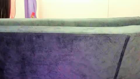 jennifer_bodyy0404 online show from March 8, 12:00 am