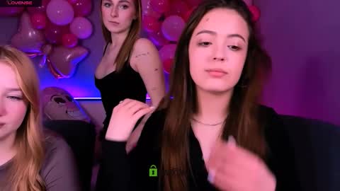 jennifer_sheil online show from February 12, 8:34 pm