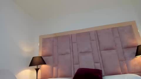 U can call me Angel online show from September 20, 4:26 am