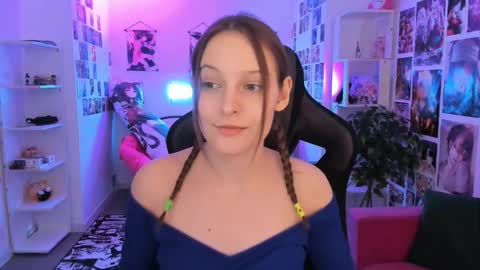 jenniferkiim online show from March 10, 7:34 am