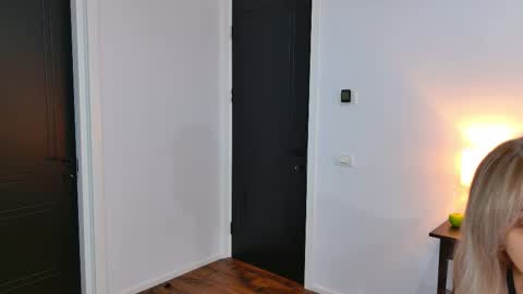 Jenny online show from October 17, 8:24 pm