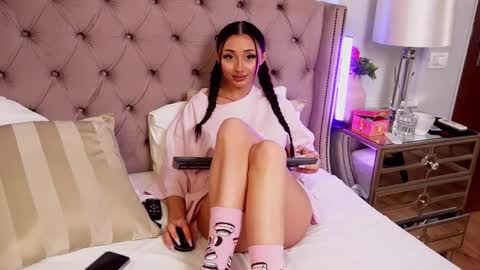 JenniferLovveX online show from March 21, 6:30 am
