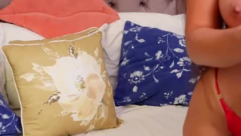JenniferLovveX online show from May 1, 4:28 am