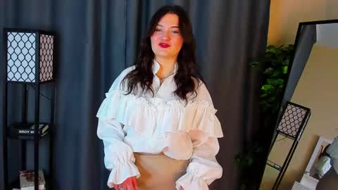 Jenniffer online show from November 25, 3:11 pm