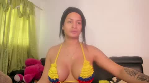 jenniifer_t online show from July 7, 3:49 pm