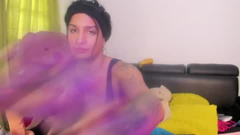 jenniifer_t online show from June 27, 7:31 pm