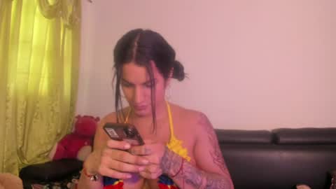 jenniifer_t online show from June 21, 5:52 pm