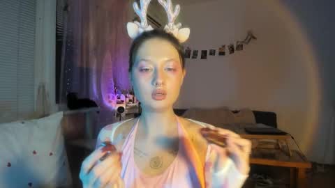 Jennifer Jenny Darling   online show from December 19, 7:42 pm