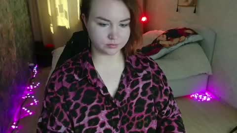 Jenny online show from April 29, 7:02 am