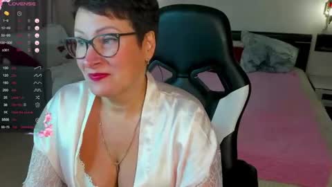 Jenny online show from July 11, 7:56 am