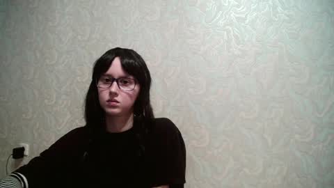JennyOlset online show from June 19, 10:54 am
