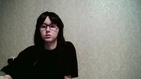 JennyOlset online show from October 26, 8:48 am