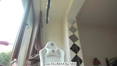 infamous blondiechloe.             Jennyjennywildd online show from June 2, 3:14 pm