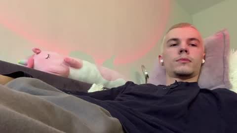 jeremy1scott online show from June 27, 4:40 am