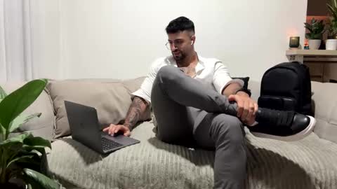 Jeremy online show from April 28, 1:03 am