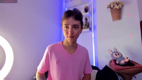 jero independent model online show from October 31, 4:51 pm