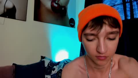 Snapshot of jeremy_salvatore_ chatting on December 18, 7:30 pm jero independent model online show from December 18, 7:30 pm