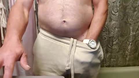 Snapshot of jerzeymike69 chatting on October 4, 9:51 am JerzeyMike online show from October 4, 9:51 am