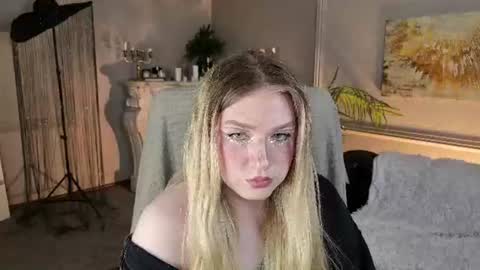 jes_solar online show from June 23, 3:25 am
