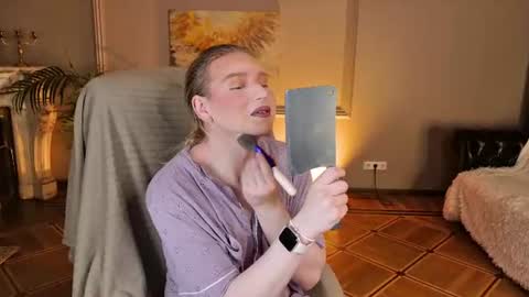 jes_solar online show from July 19, 9:28 pm