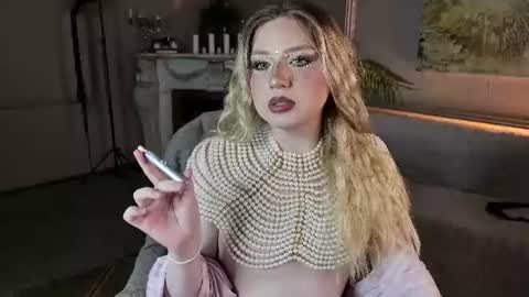 jes_solar online show from June 17, 8:58 pm
