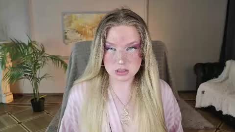 jes_solar online show from July 29, 9:04 pm