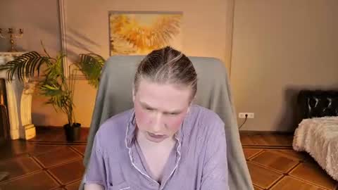 jes_solar online show from July 18, 9:17 pm