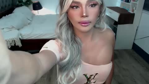 jesie_hot69 online show from November 23, 12:25 pm