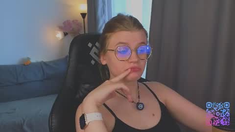  JessieVibes online show from June 21, 2:34 pm