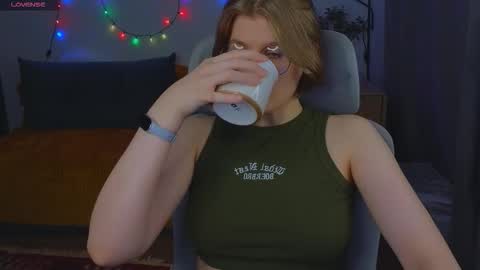  JessieVibes online show from November 10, 12:30 pm